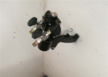 ประเทศจีน ง่ายต่อการใช้งาน Air Polyurea Spray Gun การบำรุงรักษาง่ายด้วยวาล์วทางเดียว ผู้ผลิต